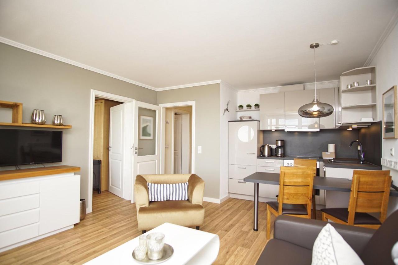 Mit Meerblick Und Balkon, Gratis Nutzung Vom Ahoi Erlebnisbad Und Sauna In Sellin - Meeresblick Fewo 25 Goehren  Exteriör bild